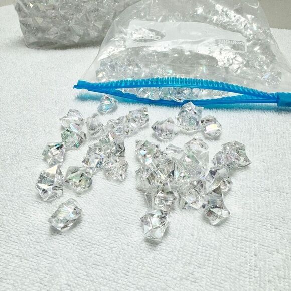 Vase Fillers, Acrylic Fake Crushed Ice Rocks, Table Scatter - Picture 1 of 3